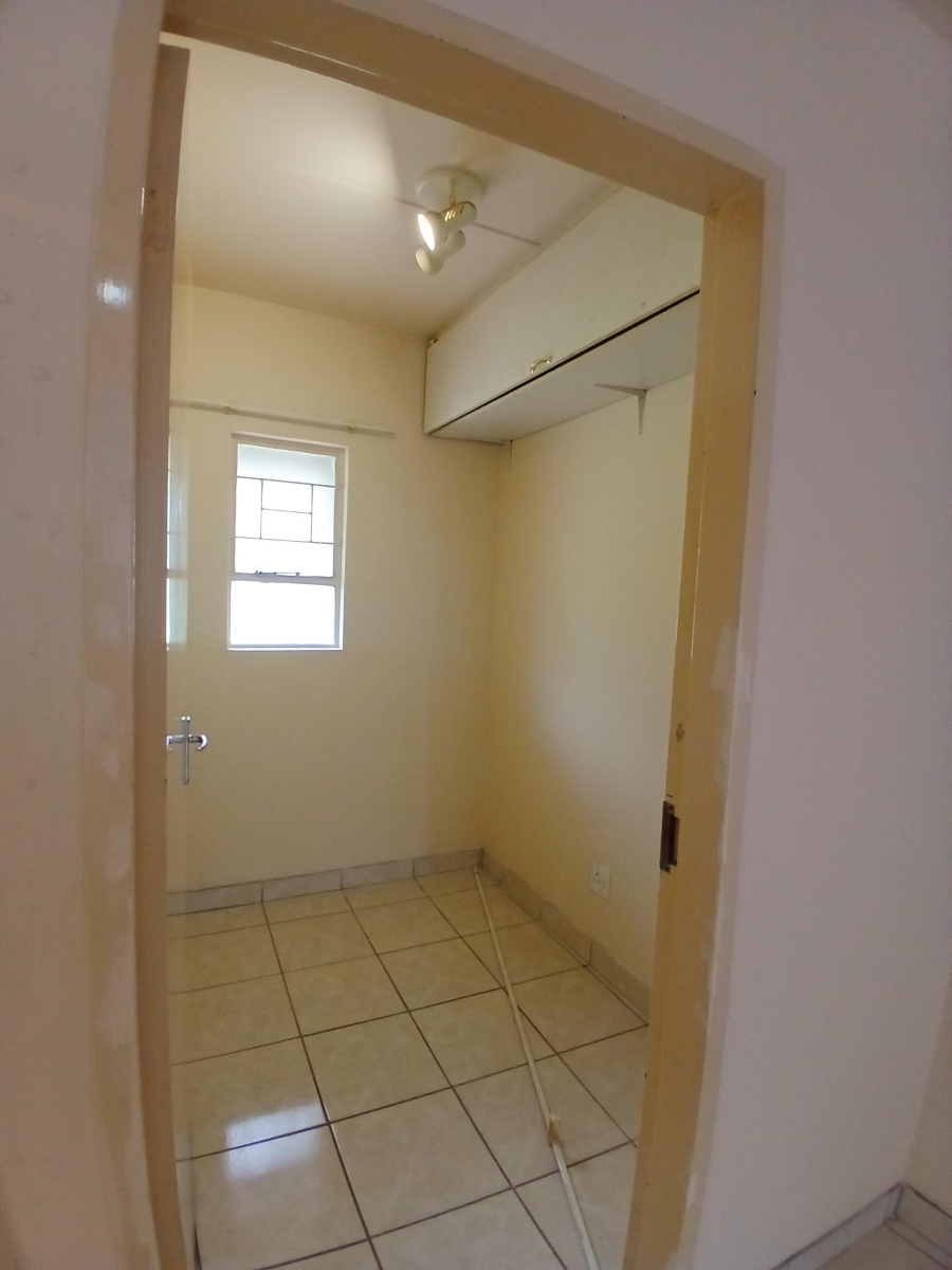 2 Bedroom Property for Sale in Geelhoutpark North West